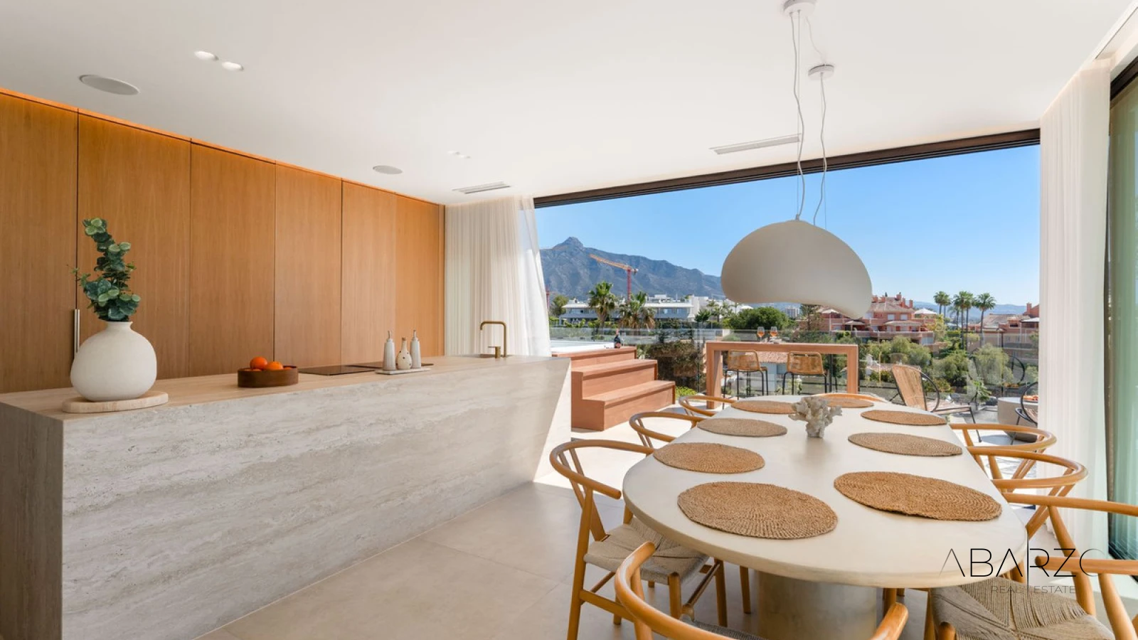 Ready to move in Villa with Infinity Pool and Sea Views in Nueva Andalucía — interior, Nueva Andalucía, Marbella (39 of 46)