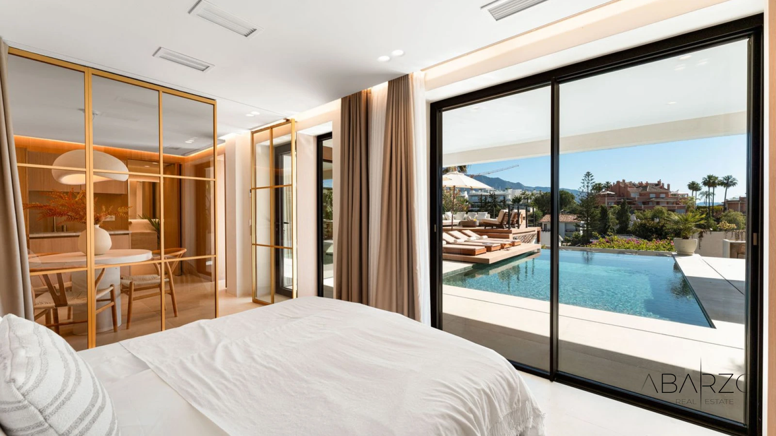 Ready to move in Villa with Infinity Pool and Sea Views in Nueva Andalucía — interior, Nueva Andalucía, Marbella (26 of 46)