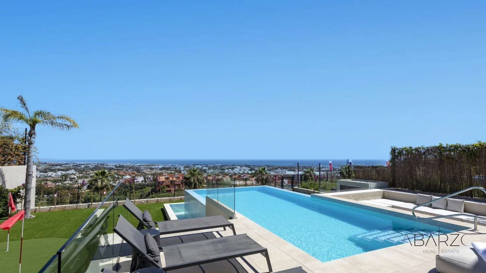 Villa with panoramic sea views with private infinity pool and terraces in Benahavís — luxury property for sale in Marbella Club Golf Resort, Benahavís