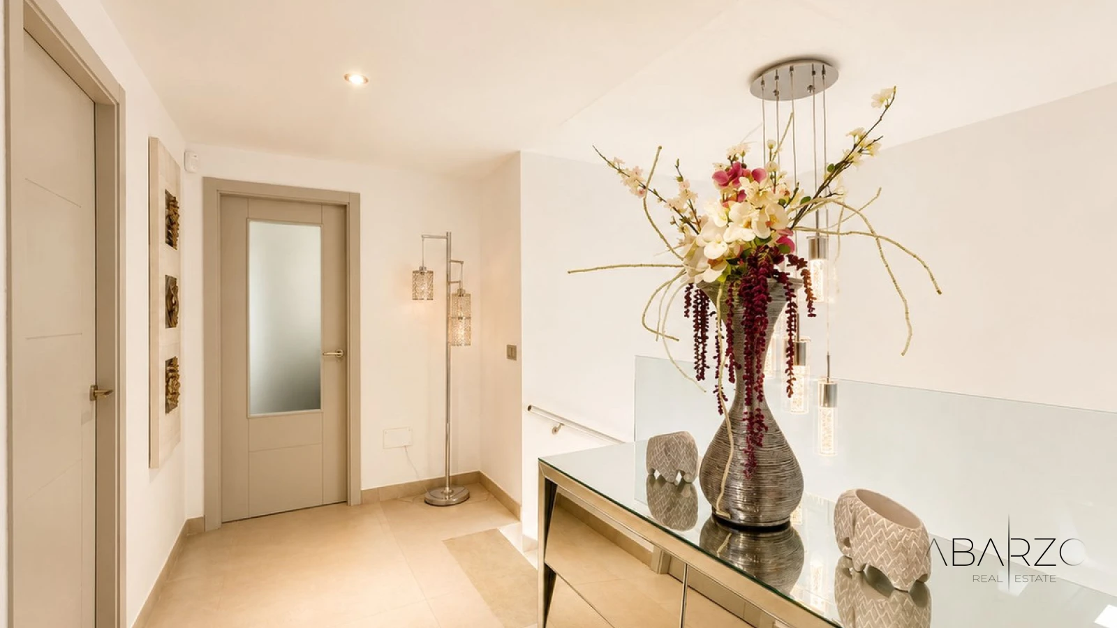 Beach House in El Presidente with Direct Beach Access and Panoramic Sea Views — interior, New Golden Mile, Estepona (14 of 25)