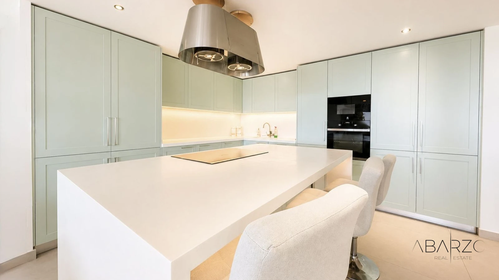 Beach House in El Presidente with Direct Beach Access and Panoramic Sea Views — interior, New Golden Mile, Estepona (11 of 25)