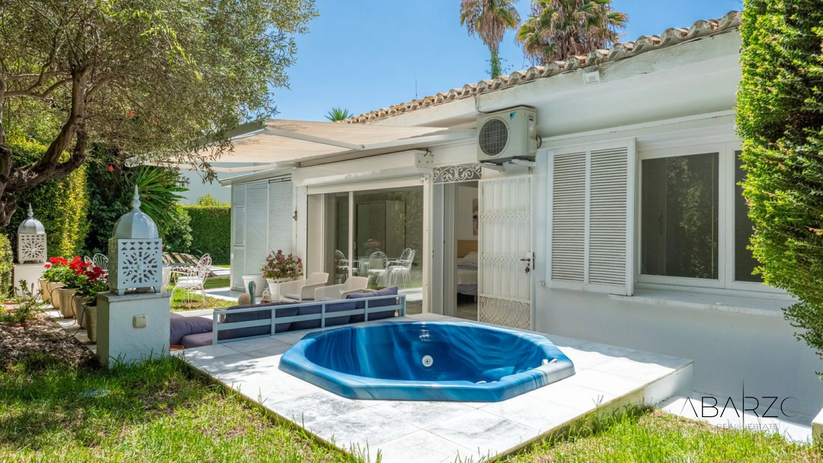 Semi-Detached Beachside Villa with Private Pool and Jacuzzi, in Los Monteros, Marbella — interior, Marbella East, Marbella (3 of 24)