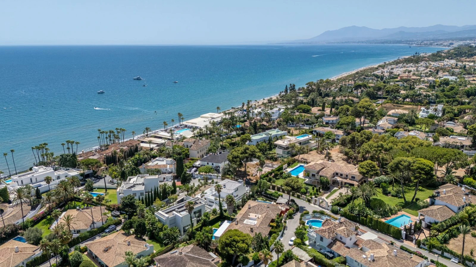 Semi-Detached Beachside Villa with Private Pool and Jacuzzi, in Los Monteros, Marbella — interior, Marbella East, Marbella (24 of 24)
