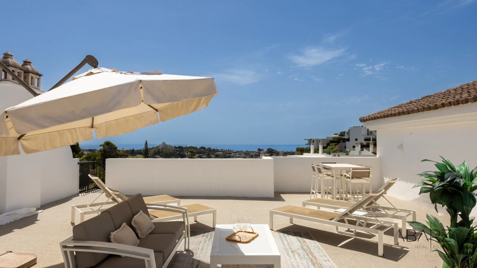 Luxury Penthouse with Panoramic Sea Views in Paraiso — luxury property for sale in Los Flamingos, Benahavís