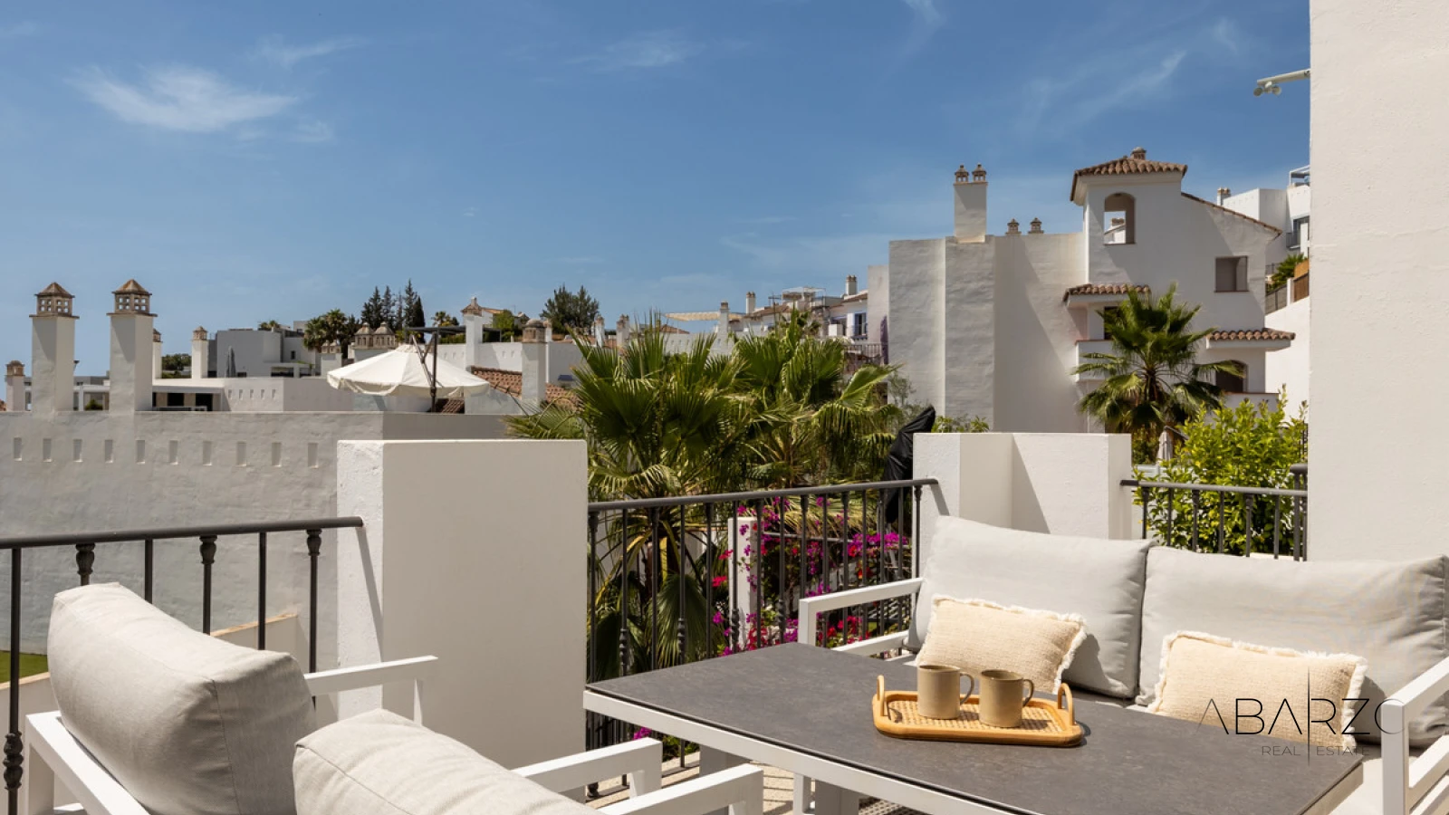 Luxury Penthouse with Panoramic Sea Views in Paraiso — interior, Los Flamingos, Benahavís (14 of 32)