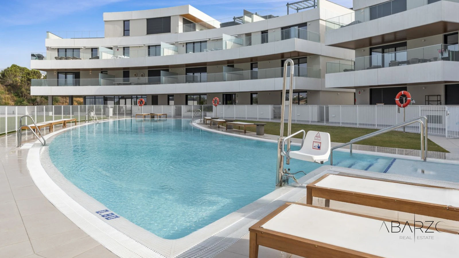 Turnkey Apartment with Premium Amenities in Selwo, Estepona — luxury property for sale in New Golden Mile, Estepona