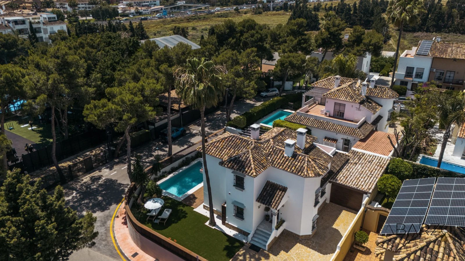 Villa with Private Pool in Altos del Rodeo, Nueva Andalucia — interior, Nueva Andalucía, Marbella (28 of 29)