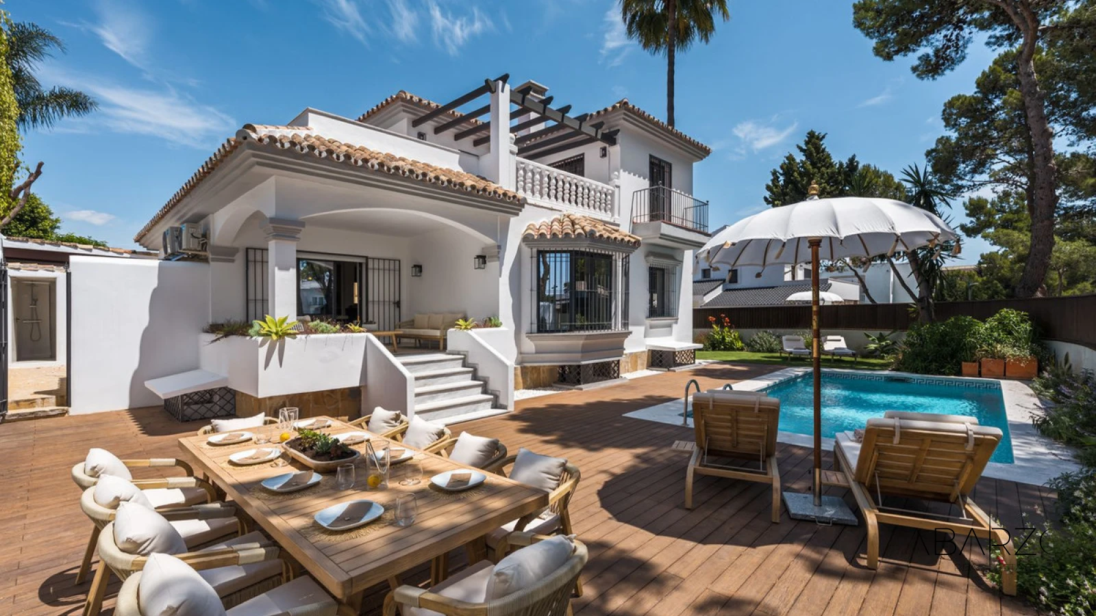 Villa with Private Pool in Altos del Rodeo, Nueva Andalucia — luxury property for sale in Nueva Andalucía, Marbella