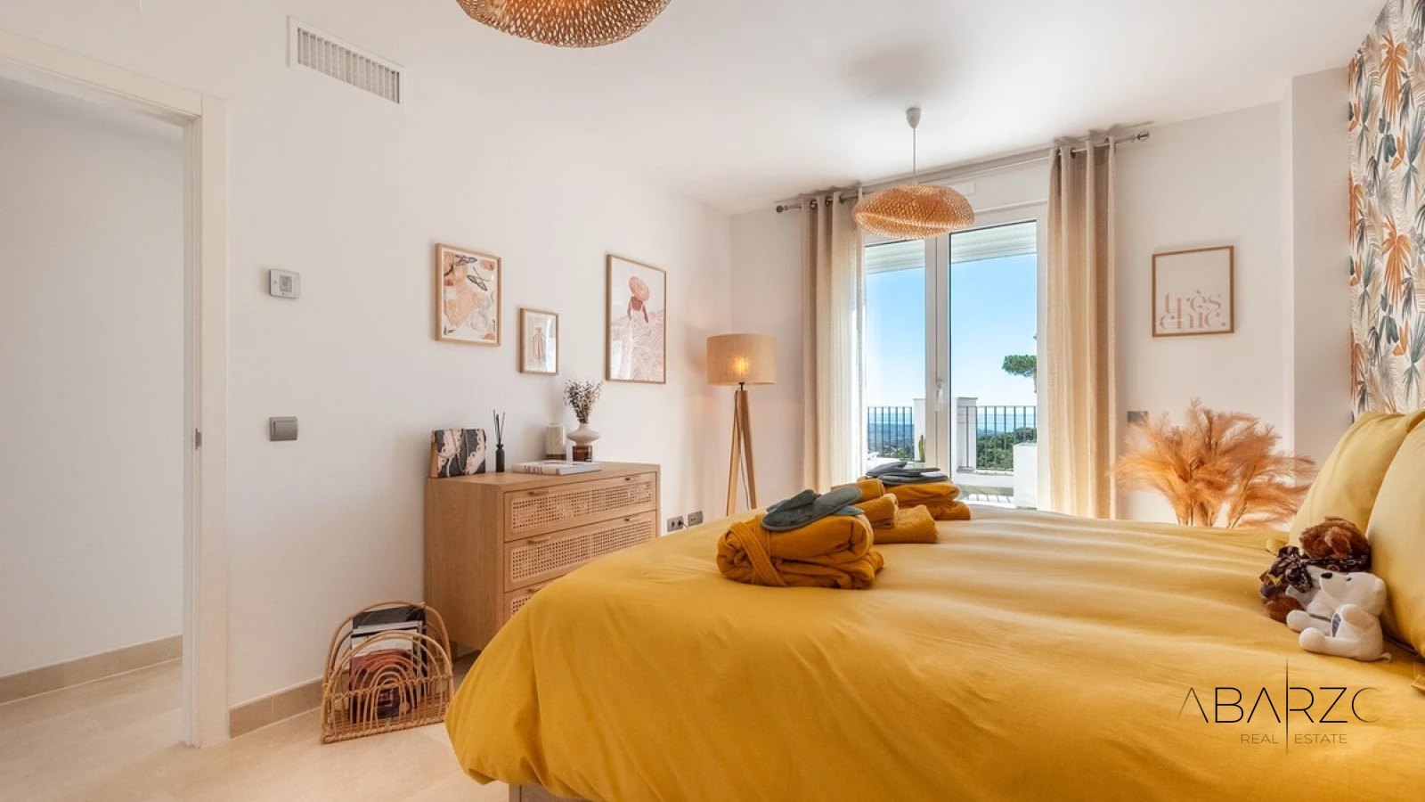 Renovated Penthouse with Mediterranean Views in La Floresta, Marbella East — interior, Marbella Centro, Marbella (7 of 16)