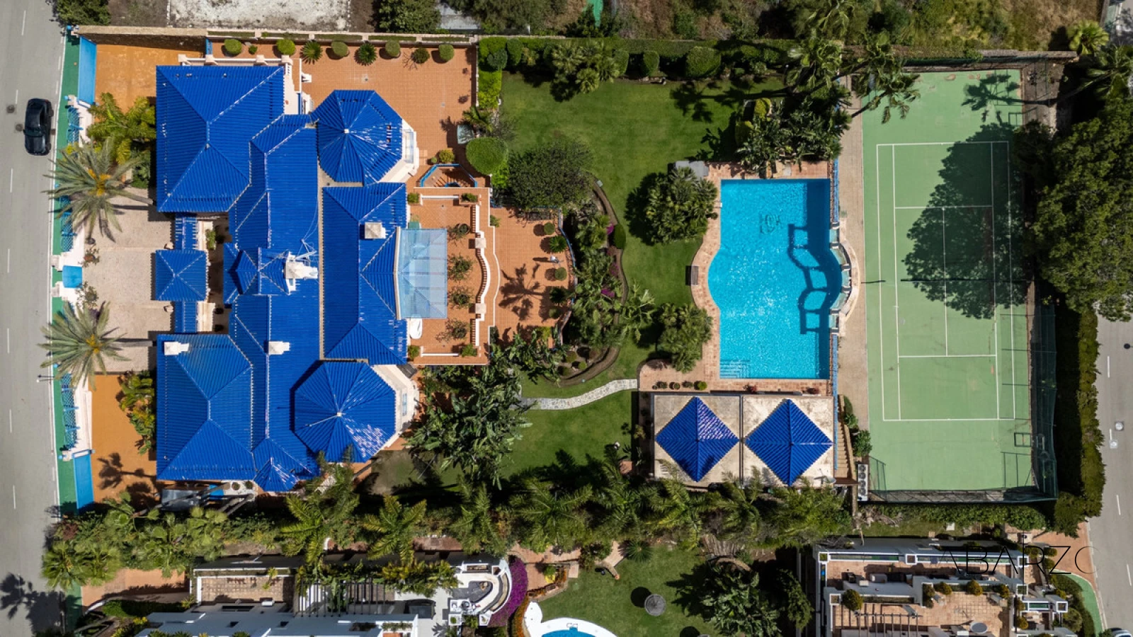 Luxury Villa with Panoramic Sea Views and Private Tennis Court in Nueva Andalucía — interior, Nueva Andalucía, Marbella (42 of 49)