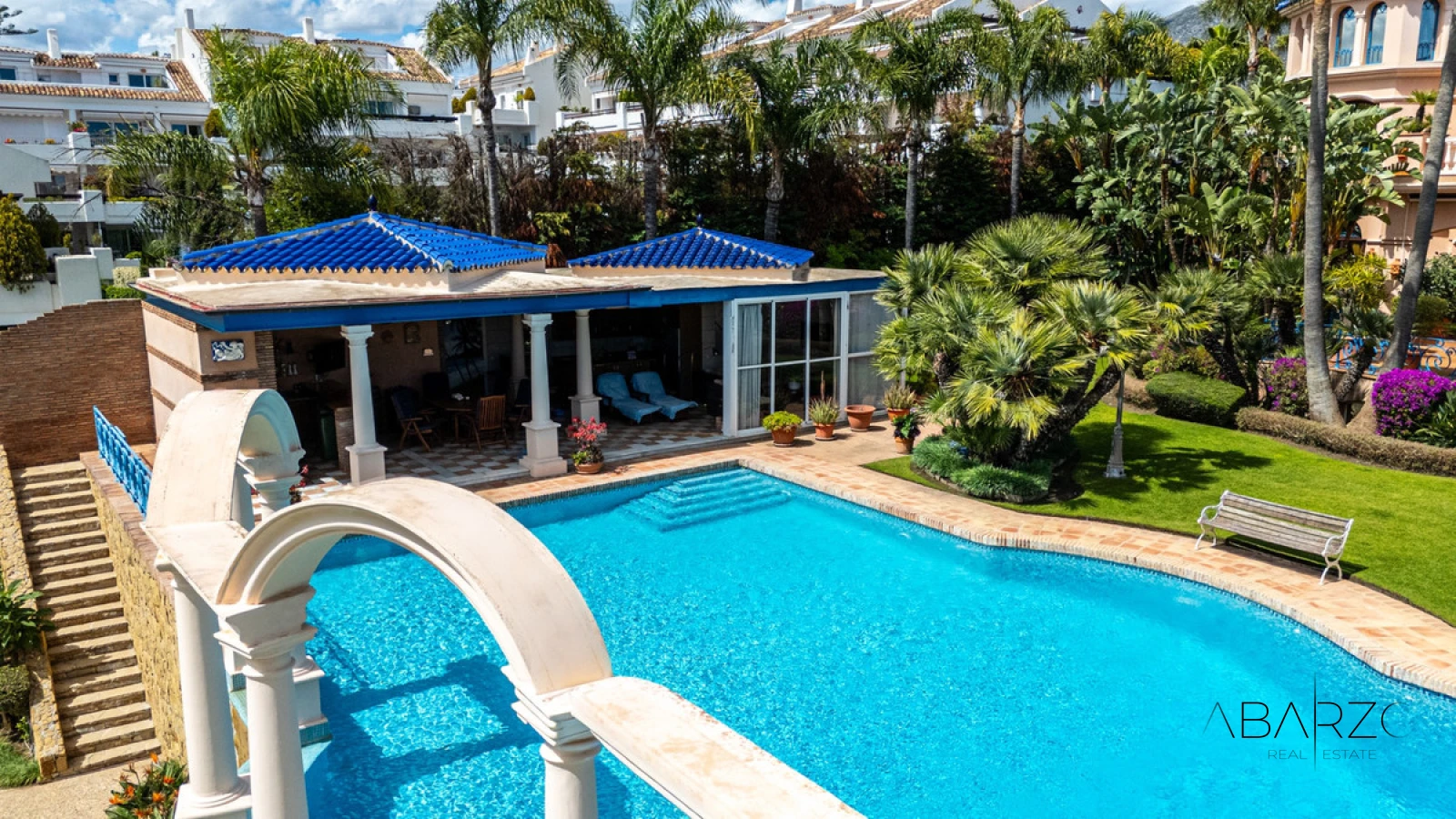 Luxury Villa with Panoramic Sea Views and Private Tennis Court in Nueva Andalucía — interior, Nueva Andalucía, Marbella (39 of 49)