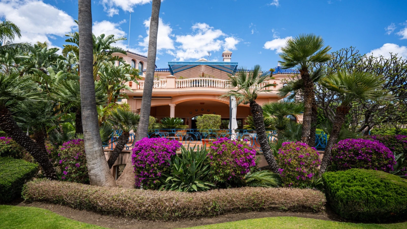 Luxury Villa with Panoramic Sea Views and Private Tennis Court in Nueva Andalucía — interior, Nueva Andalucía, Marbella (45 of 49)