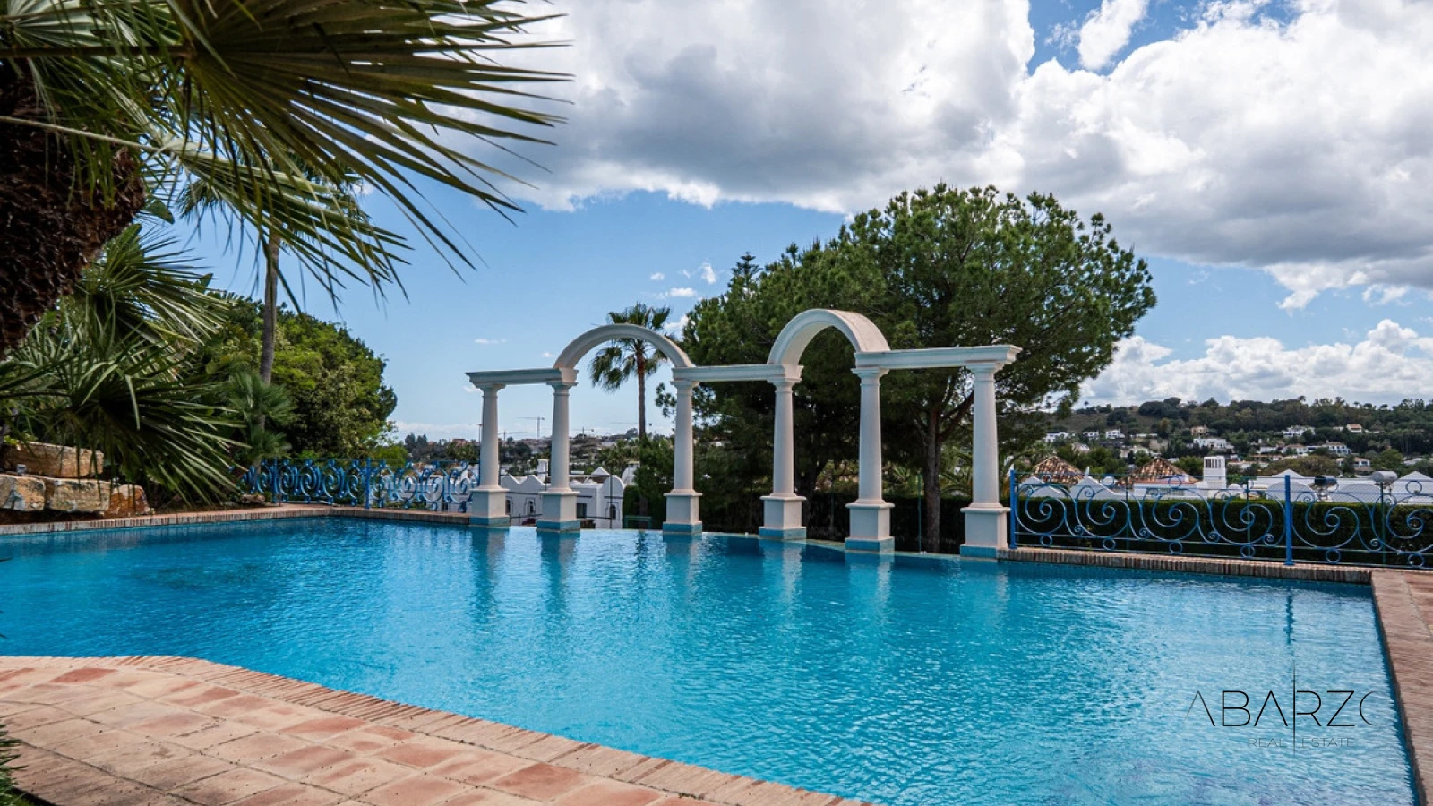 Luxury Villa with Panoramic Sea Views and Private Tennis Court in Nueva Andalucía — interior, Nueva Andalucía, Marbella (47 of 49)