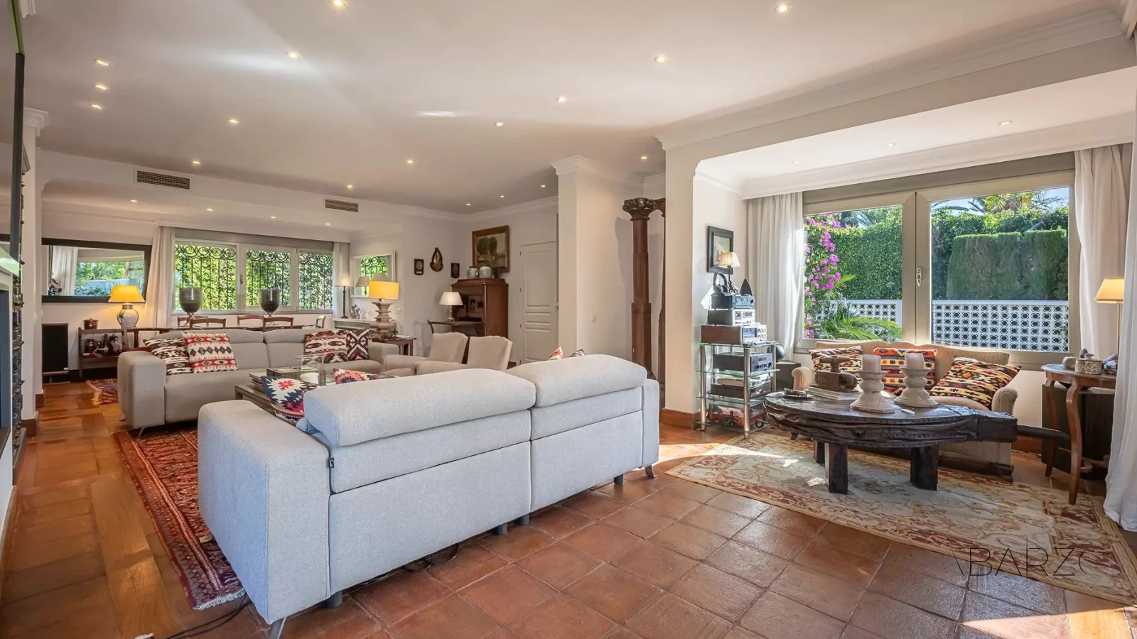 Mediterranean-style villa at the beach in prestigious Los Monteros, Marbella — interior, Marbella East, Marbella (6 of 37)