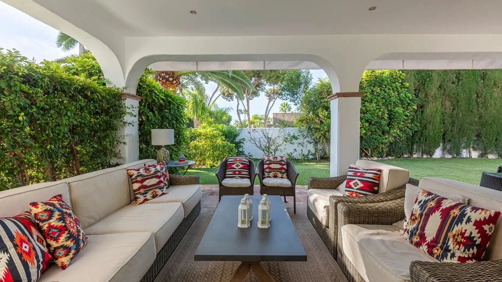 Mediterranean-style villa at the beach in prestigious Los Monteros, Marbella — interior, Marbella East, Marbella (5 of 37)