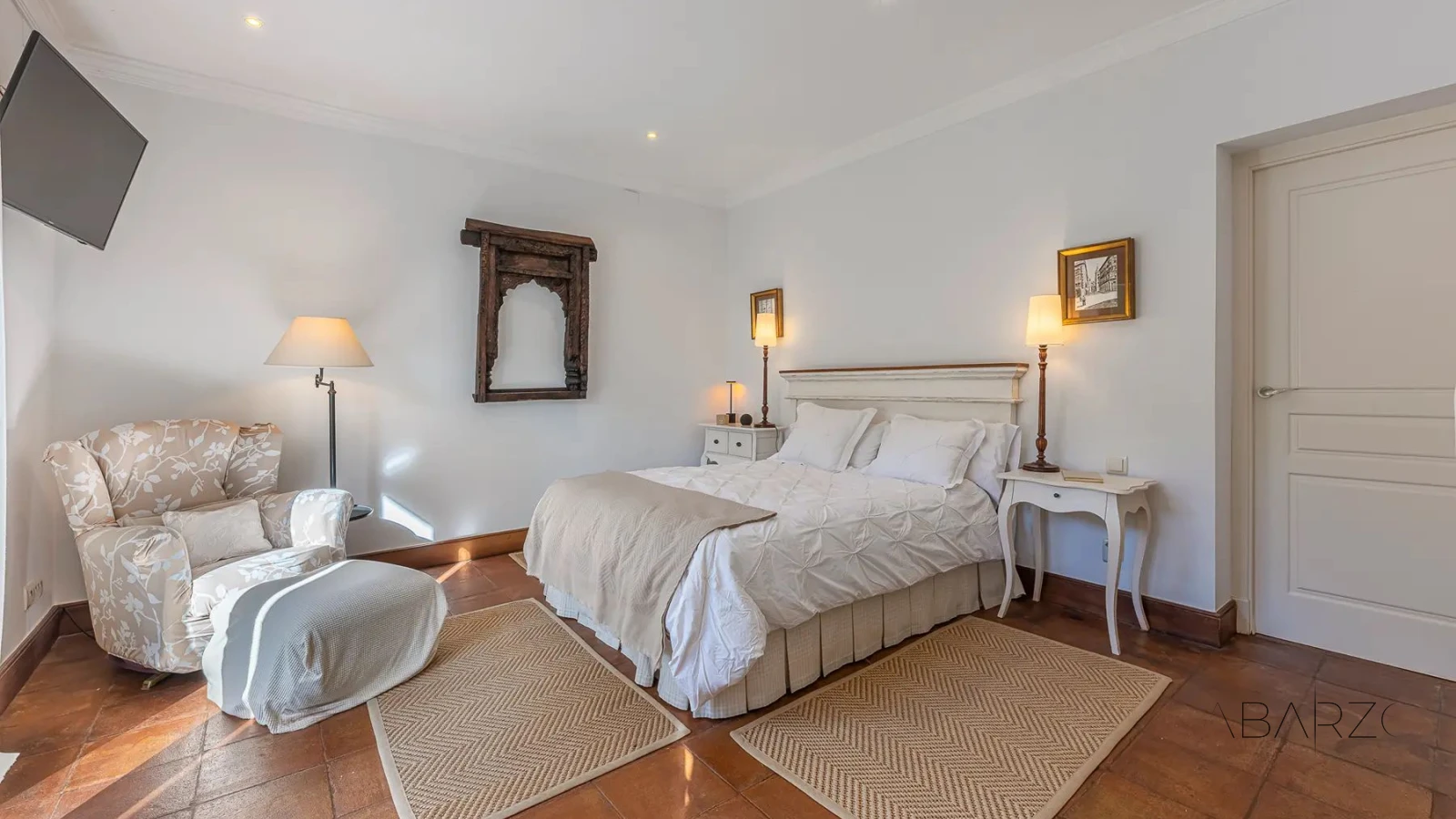Mediterranean-style villa at the beach in prestigious Los Monteros, Marbella — interior, Marbella East, Marbella (26 of 37)