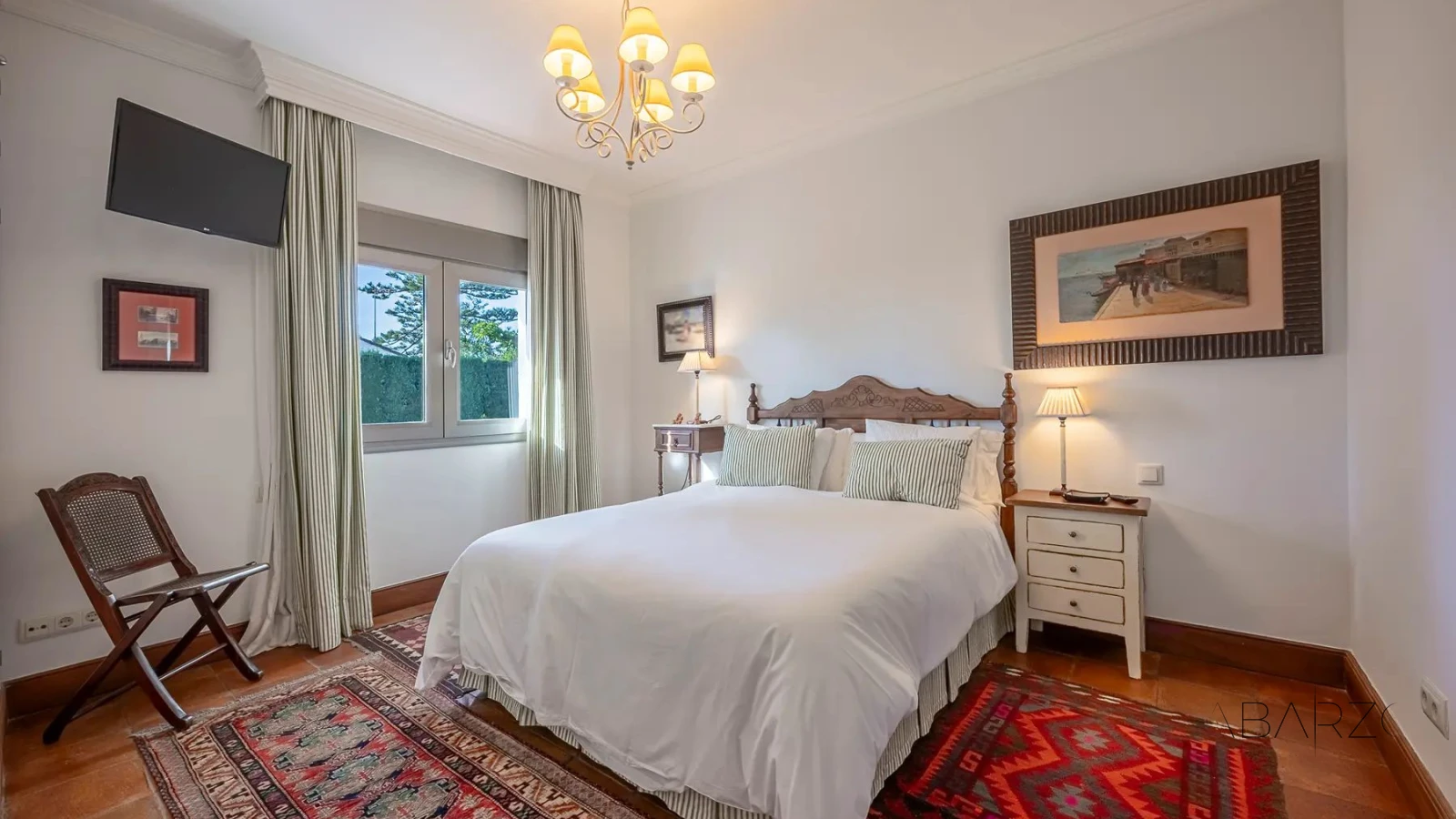 Mediterranean-style villa at the beach in prestigious Los Monteros, Marbella — interior, Marbella East, Marbella (17 of 37)