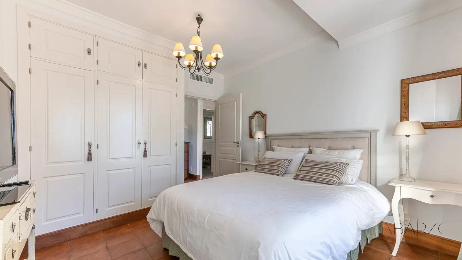Mediterranean-style villa at the beach in prestigious Los Monteros, Marbella — interior, Marbella East, Marbella (14 of 37)