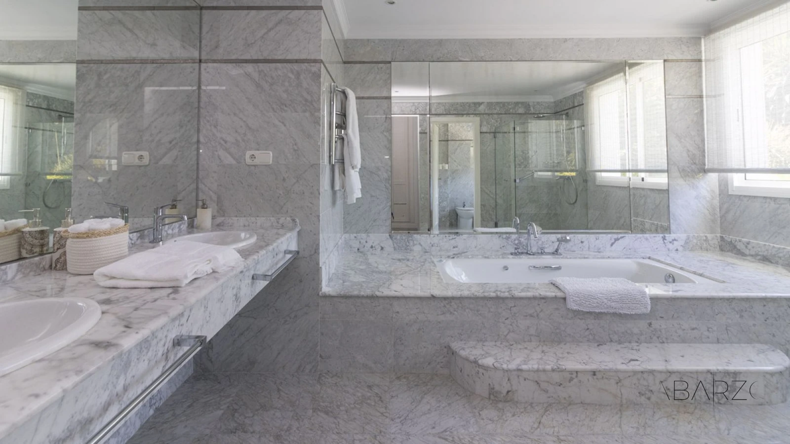 Luxury Villa with Private Pool and Beach Access in Los Monteros, Marbella — interior, Marbella East, Marbella (12 of 43)