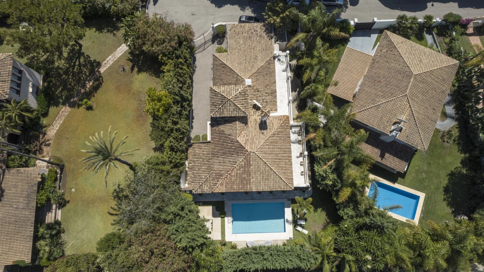 Luxury Villa with Private Pool and Beach Access in Los Monteros, Marbella — interior, Marbella East, Marbella (39 of 43)