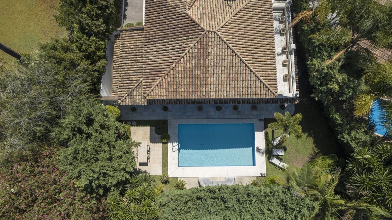 Luxury Villa with Private Pool and Beach Access in Los Monteros, Marbella — interior, Marbella East, Marbella (3 of 43)
