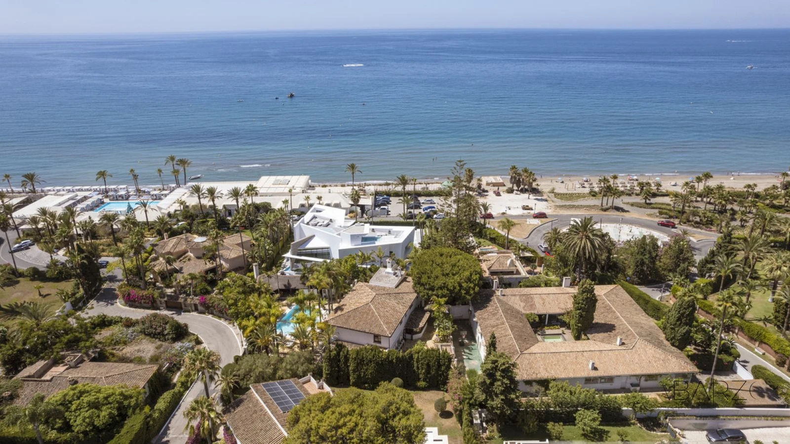 Luxury Villa with Private Pool and Beach Access in Los Monteros, Marbella — interior, Marbella East, Marbella (40 of 43)