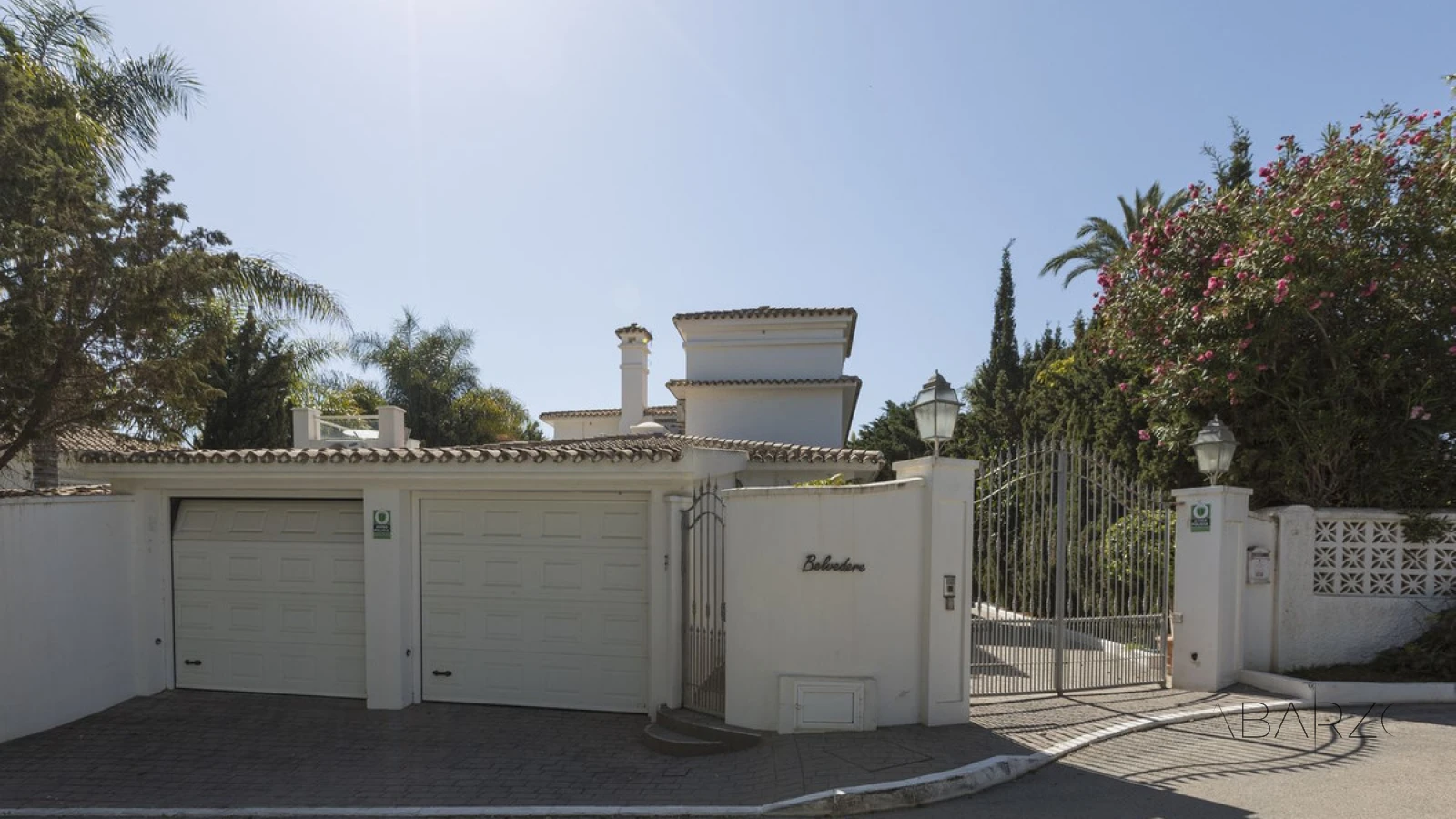 Luxury Villa with Private Pool and Beach Access in Los Monteros, Marbella — interior, Marbella East, Marbella (36 of 43)