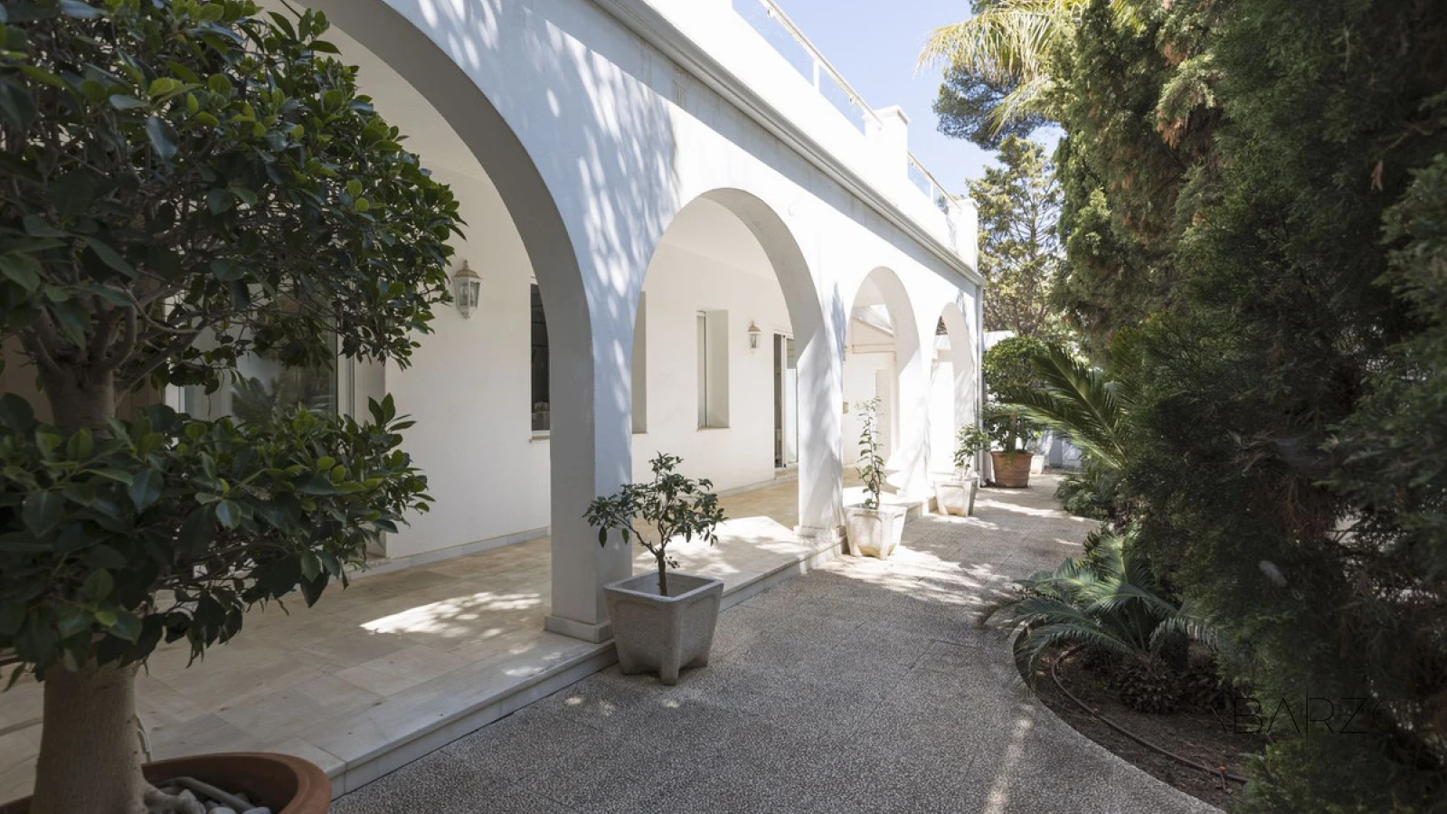 Luxury Villa with Private Pool and Beach Access in Los Monteros, Marbella — interior, Marbella East, Marbella (32 of 43)