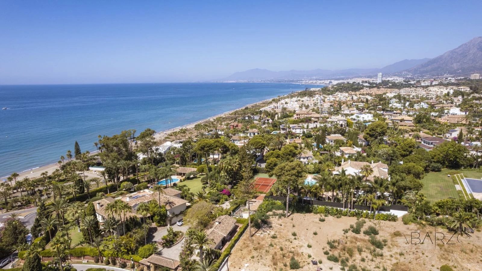 Luxury Villa with Private Pool and Beach Access in Los Monteros, Marbella — interior, Marbella East, Marbella (42 of 43)