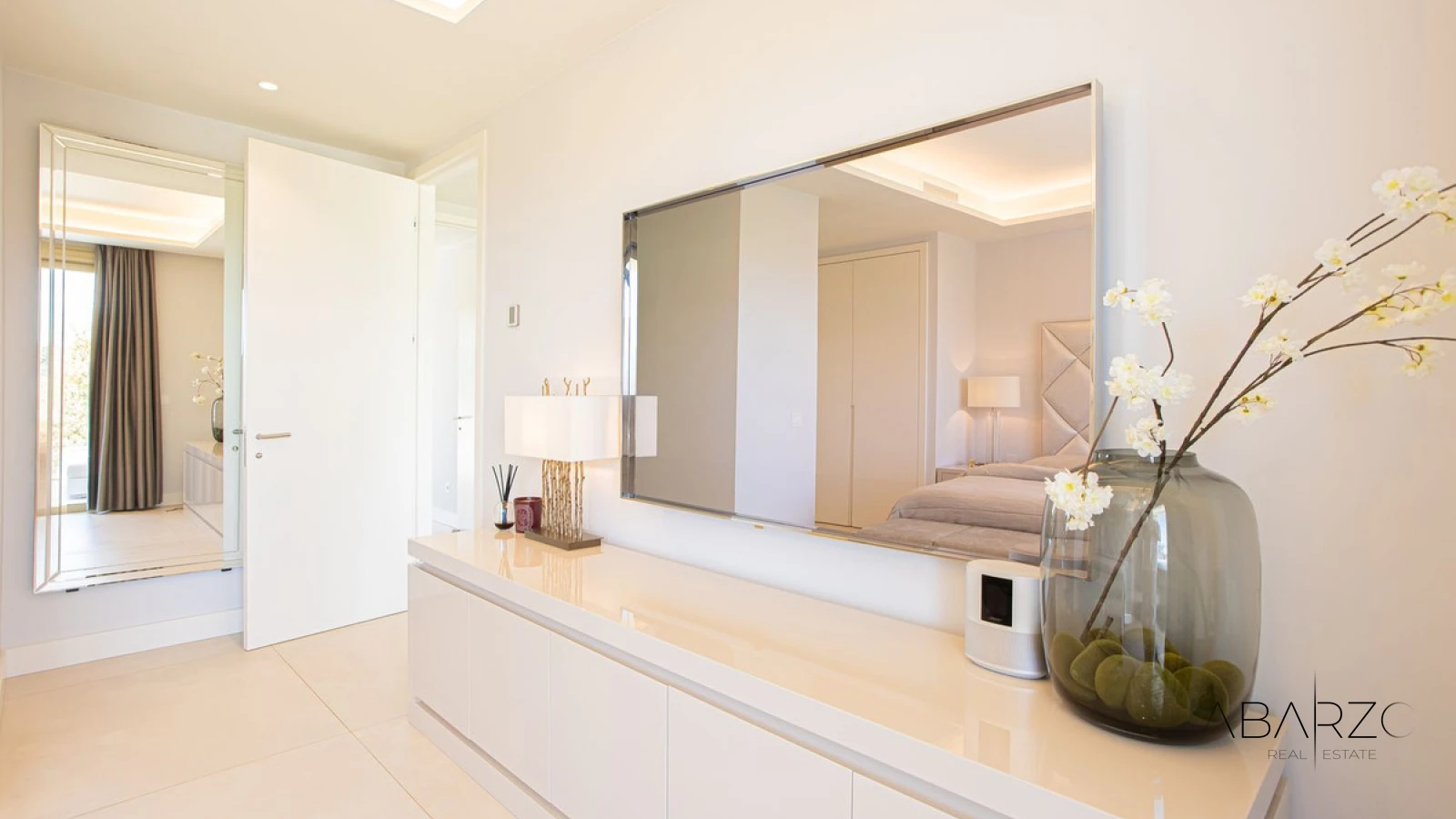 Penthouse Duplex in Puerto Banús, Costa del Sol with Sea Views and Private Terrace — interior, Golden Mile, Marbella (33 of 46)