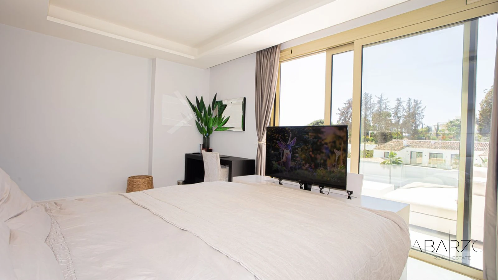 Penthouse Duplex in Puerto Banús, Costa del Sol with Sea Views and Private Terrace — interior, Golden Mile, Marbella (36 of 46)