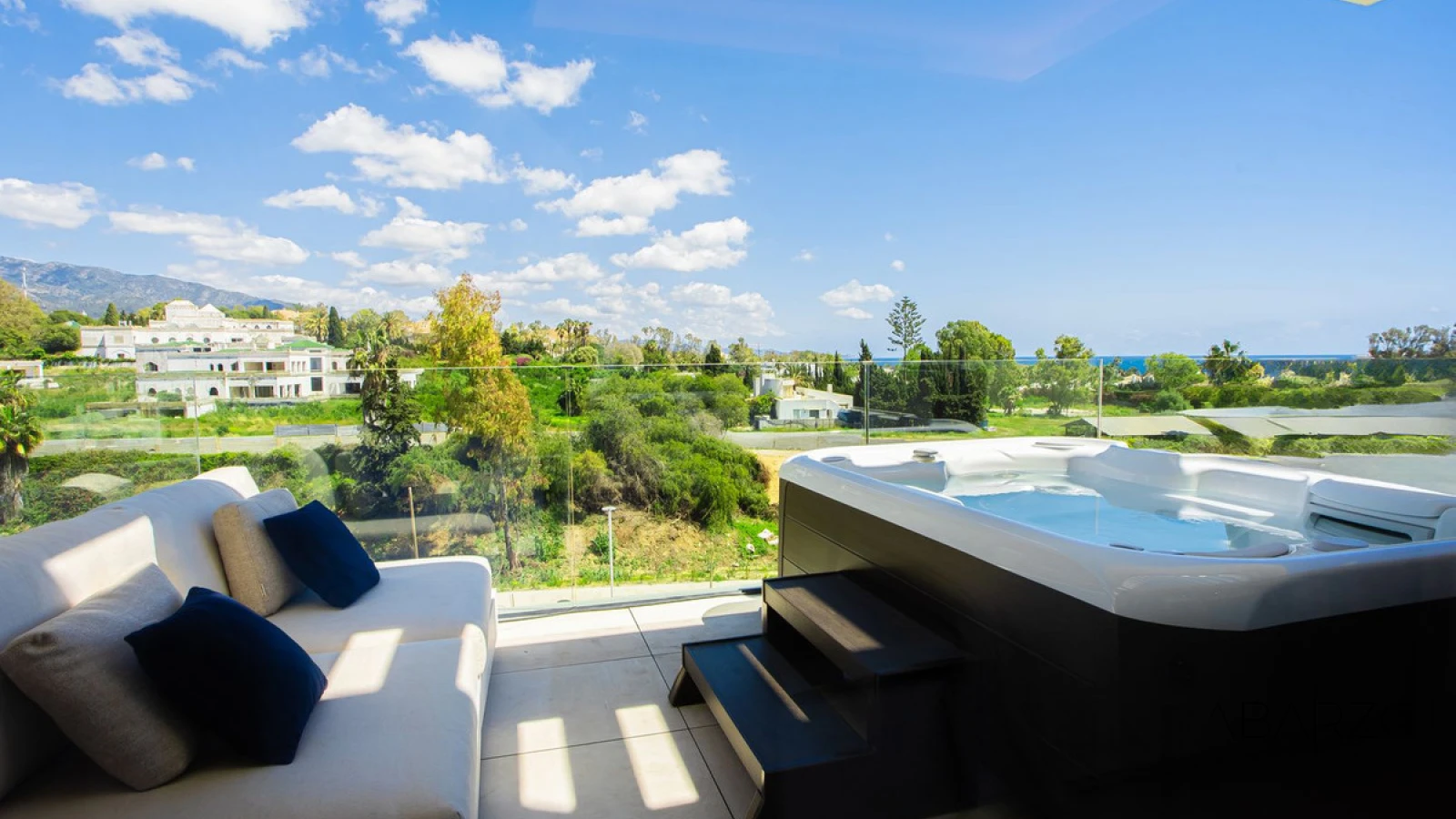 Penthouse Duplex in Puerto Banús, Costa del Sol with Sea Views and Private Terrace — interior, Golden Mile, Marbella (12 of 46)