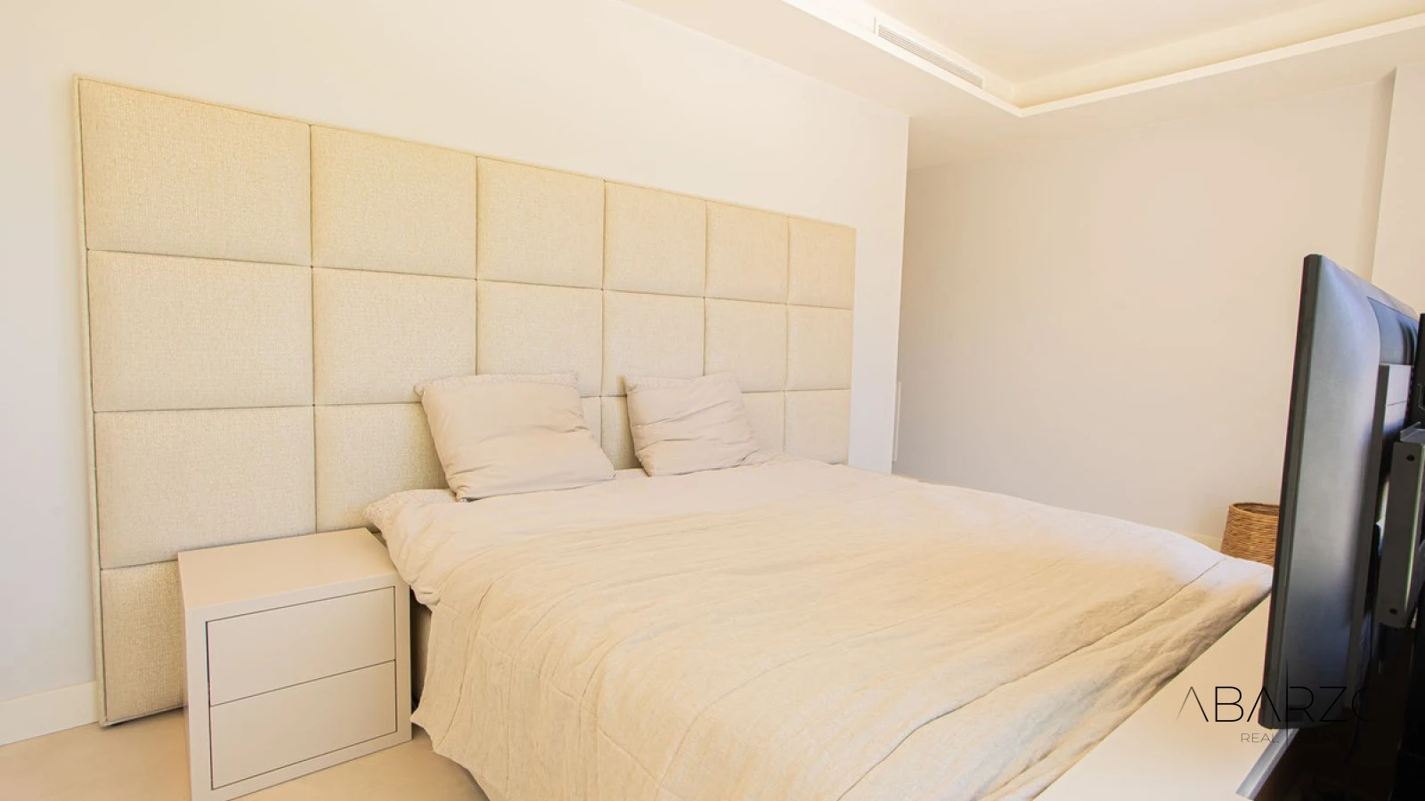 Penthouse Duplex in Puerto Banús, Costa del Sol with Sea Views and Private Terrace — interior, Golden Mile, Marbella (37 of 46)