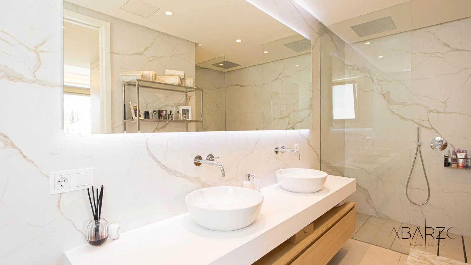Penthouse Duplex in Puerto Banús, Costa del Sol with Sea Views and Private Terrace — interior, Golden Mile, Marbella (39 of 46)