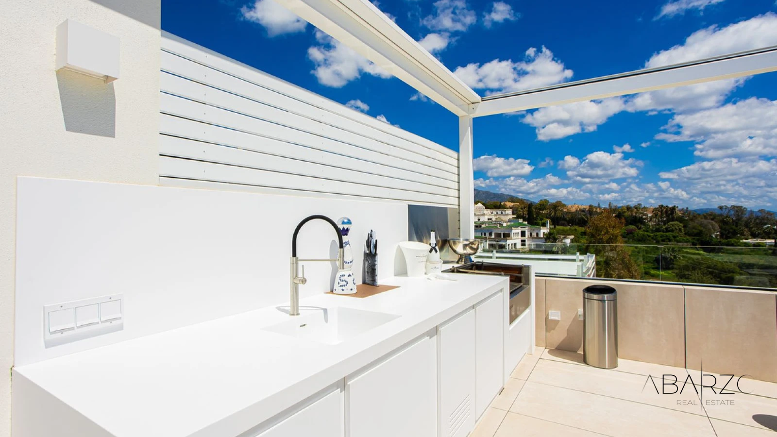 Penthouse Duplex in Puerto Banús, Costa del Sol with Sea Views and Private Terrace — interior, Golden Mile, Marbella (7 of 46)