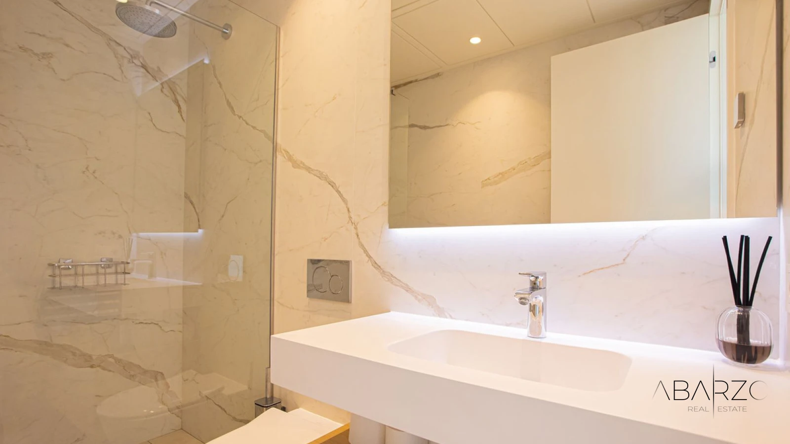 Penthouse Duplex in Puerto Banús, Costa del Sol with Sea Views and Private Terrace — interior, Golden Mile, Marbella (41 of 46)