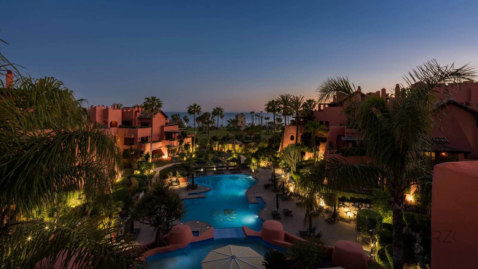 Andalusian Duplex Penthouse with Rooftop Jacuzzi in New Golden Mile, Estepona — interior, New Golden Mile, Estepona (61 of 69)