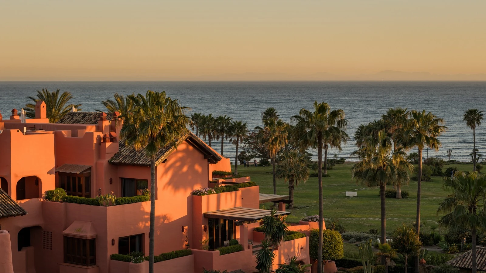 Andalusian Duplex Penthouse with Rooftop Jacuzzi in New Golden Mile, Estepona — interior, New Golden Mile, Estepona (60 of 69)