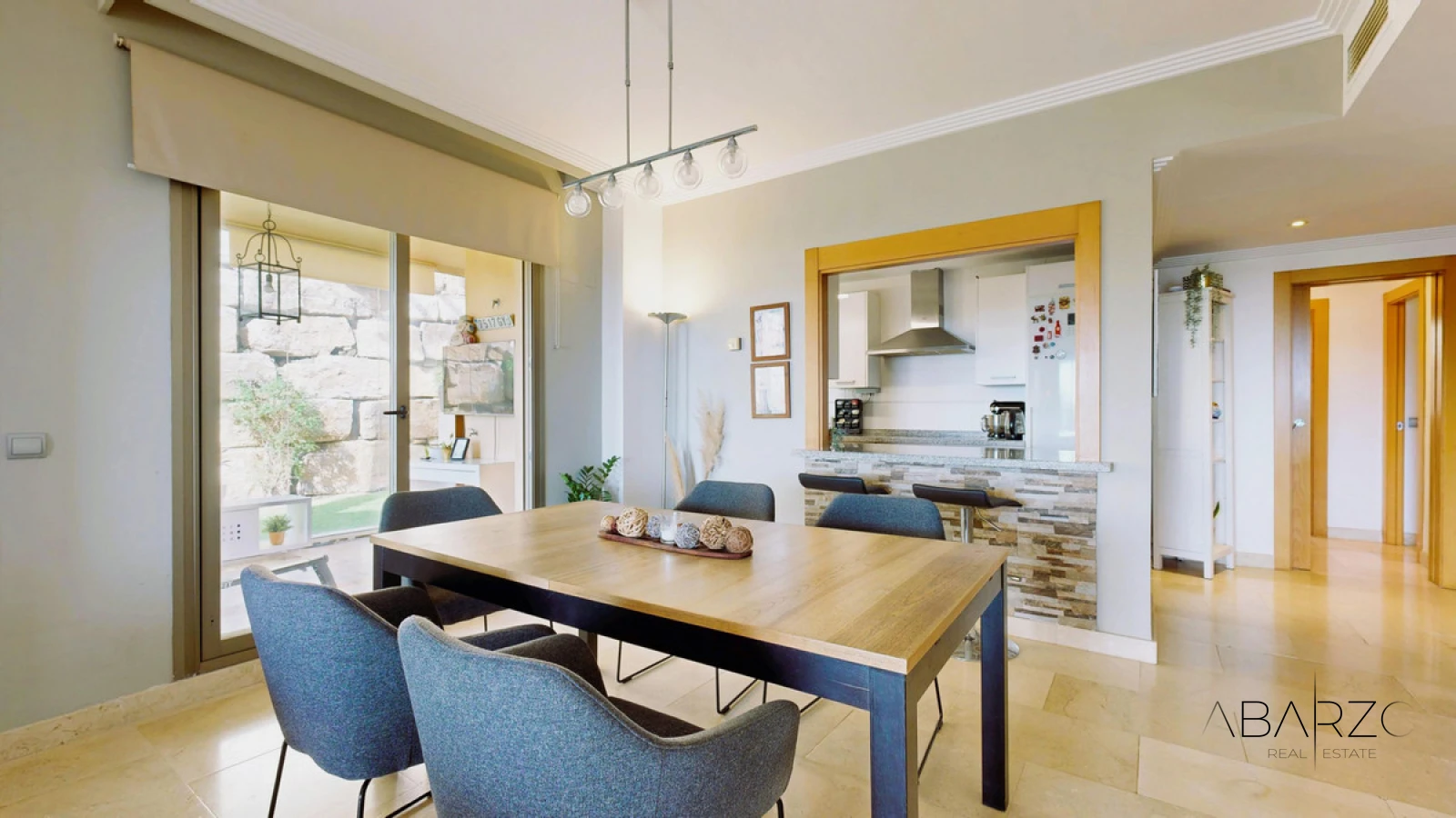 Corner Ground-Floor Apartment with Private Garden and Sea Views in Benahavís — interior, Benahavís (7 of 35)