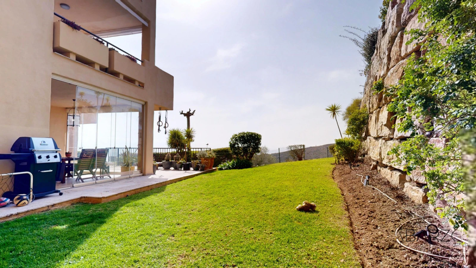 Corner Ground-Floor Apartment with Private Garden and Sea Views in Benahavís — interior, Benahavís (17 of 35)