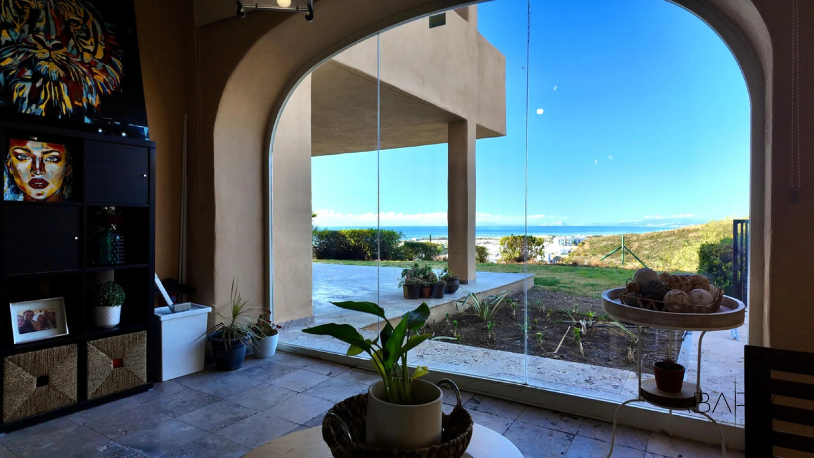 Corner Ground-Floor Apartment with Private Garden and Sea Views in Benahavís — interior, Benahavís (13 of 35)