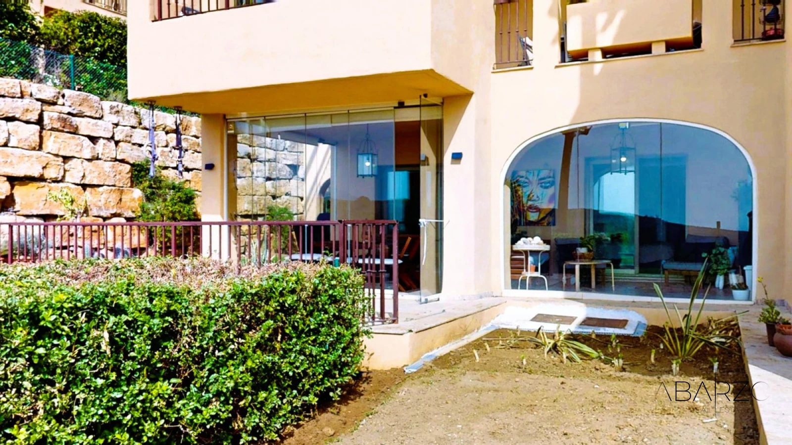 Corner Ground-Floor Apartment with Private Garden and Sea Views in Benahavís — interior, Benahavís (16 of 35)