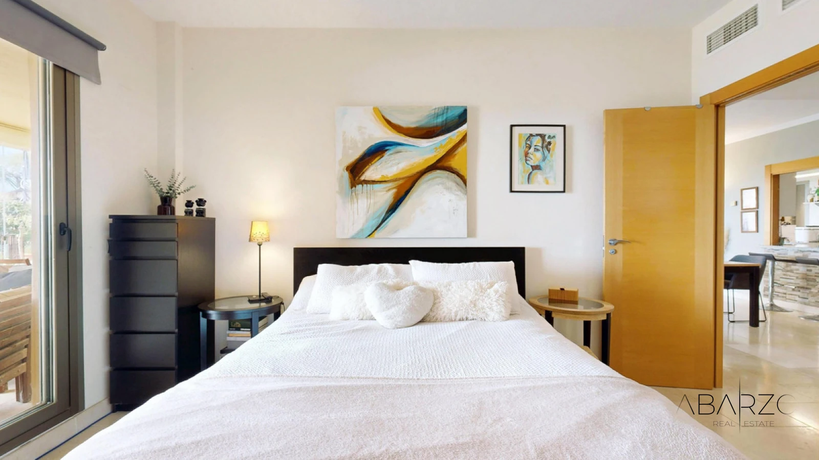 Corner Ground-Floor Apartment with Private Garden and Sea Views in Benahavís — interior, Benahavís (25 of 35)
