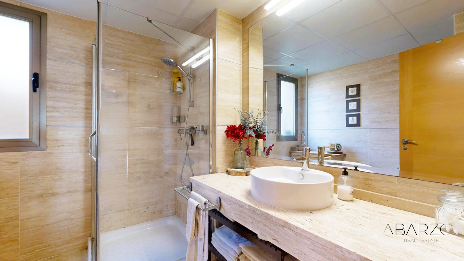 Corner Ground-Floor Apartment with Private Garden and Sea Views in Benahavís — interior, Benahavís (31 of 35)
