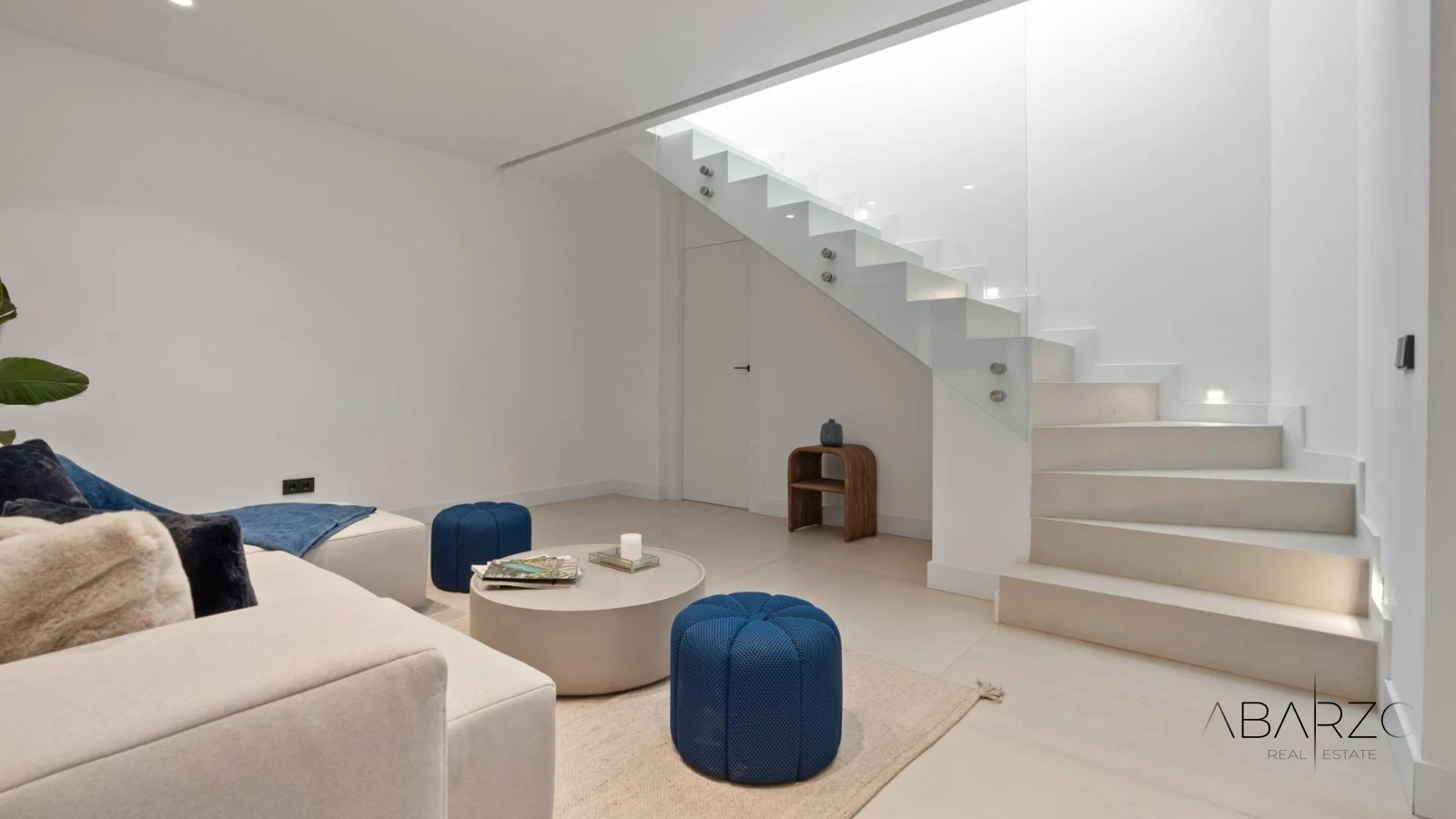 Luxury Duplex Homes in El Paraiso, Estepona-Marbella Area with Sea Views — interior, New Golden Mile, Estepona (19 of 35)