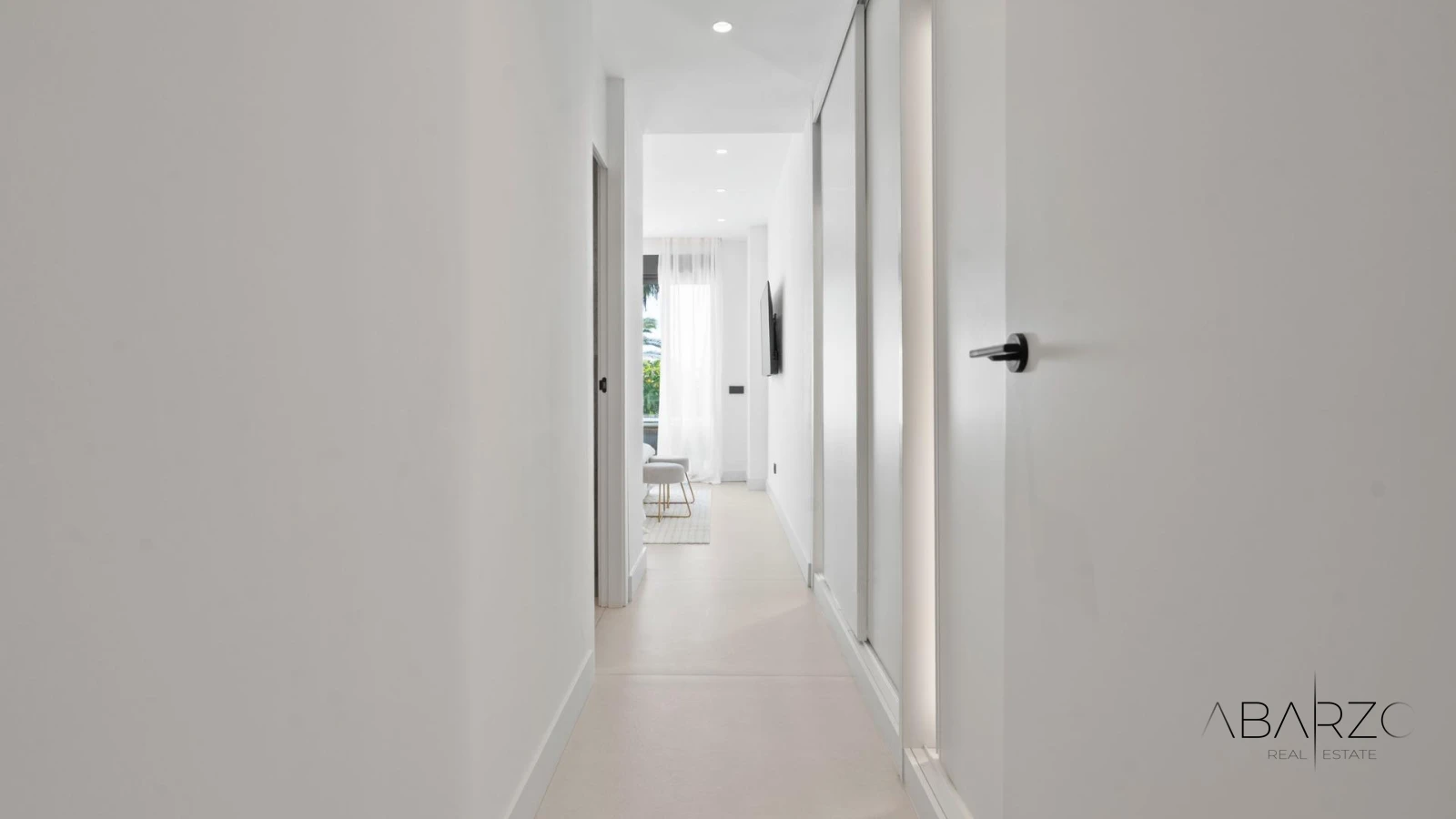 Luxury Duplex Homes in El Paraiso, Estepona-Marbella Area with Sea Views — interior, New Golden Mile, Estepona (12 of 35)