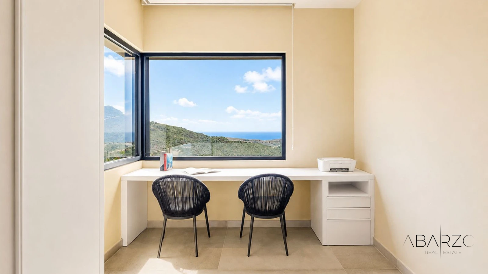 Luxurious Villa in Montemayor, Benahavís with Sea Views and Infinity Pool — interior, Monte Mayor, Benahavís (48 of 49)