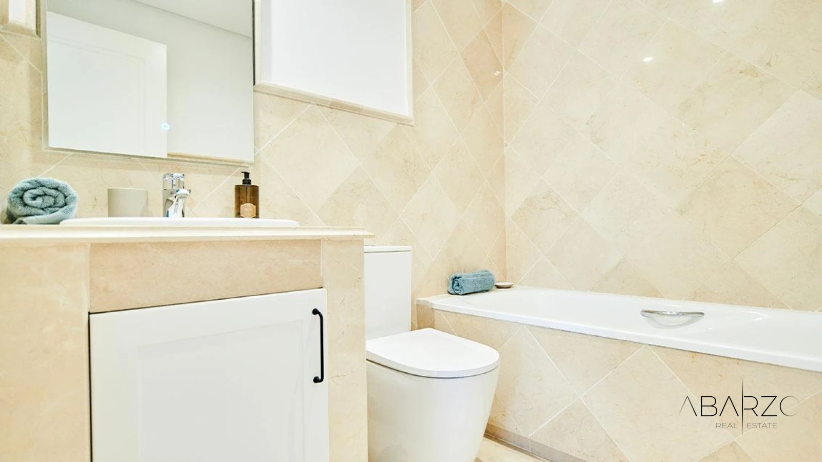 Exclusive Apartments in Nueva Andalucía, Marbella with Resort-Style Amenities — interior, Nueva Andalucia, Marbella (27 of 28)