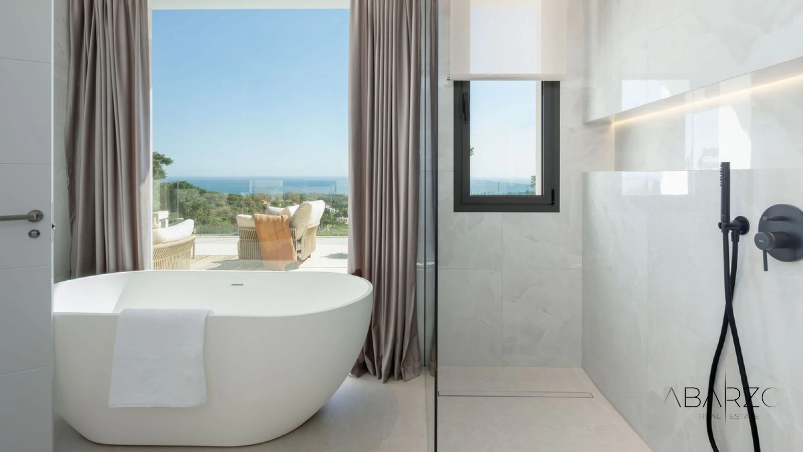 Brand New Luxury Villa in Elviria Marbella with Panoramic Sea Views — interior, Marbella East, Marbella (27 of 49)
