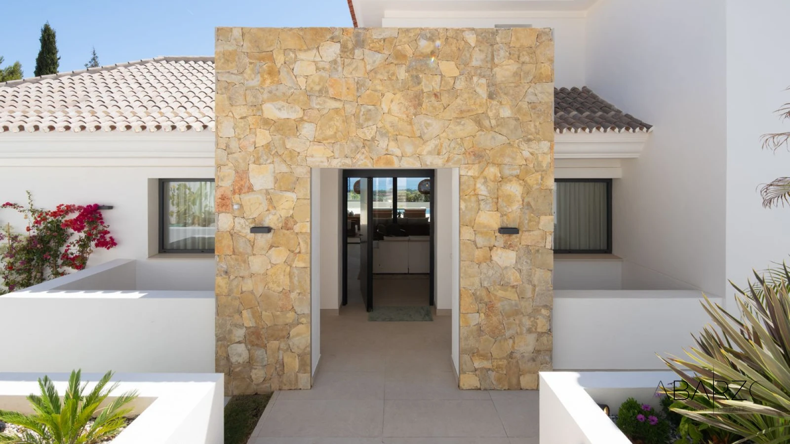 Brand New Luxury Villa in Elviria Marbella with Panoramic Sea Views — interior, Marbella East, Marbella (39 of 49)